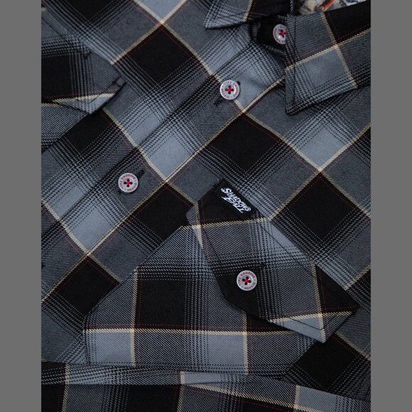 DIXXON FLANNEL x SHADOWS FALL Flannel Shirt - Women's Large - Picture 9 of 11